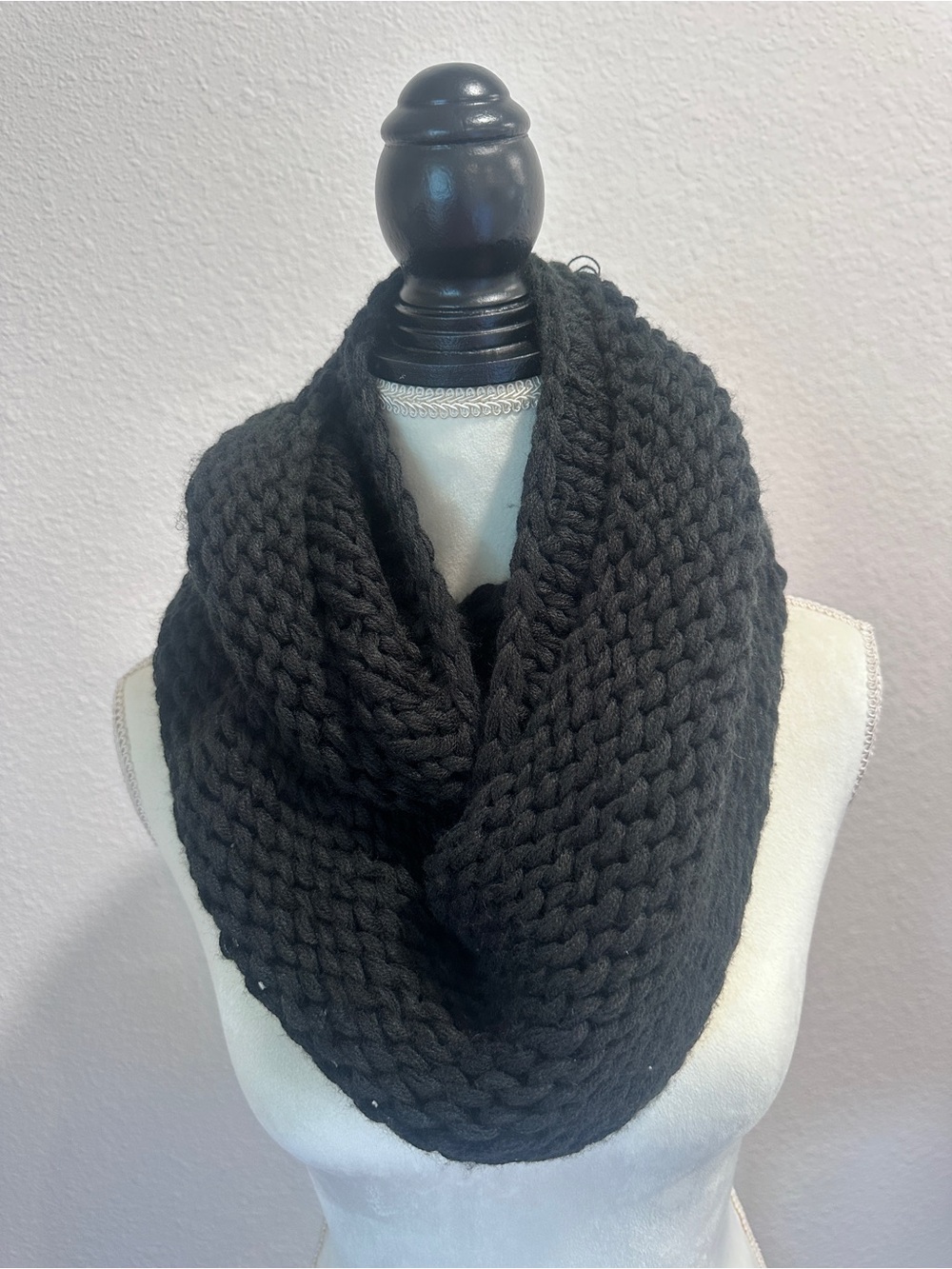 bp Black Chunky Knit Infinity Scarf